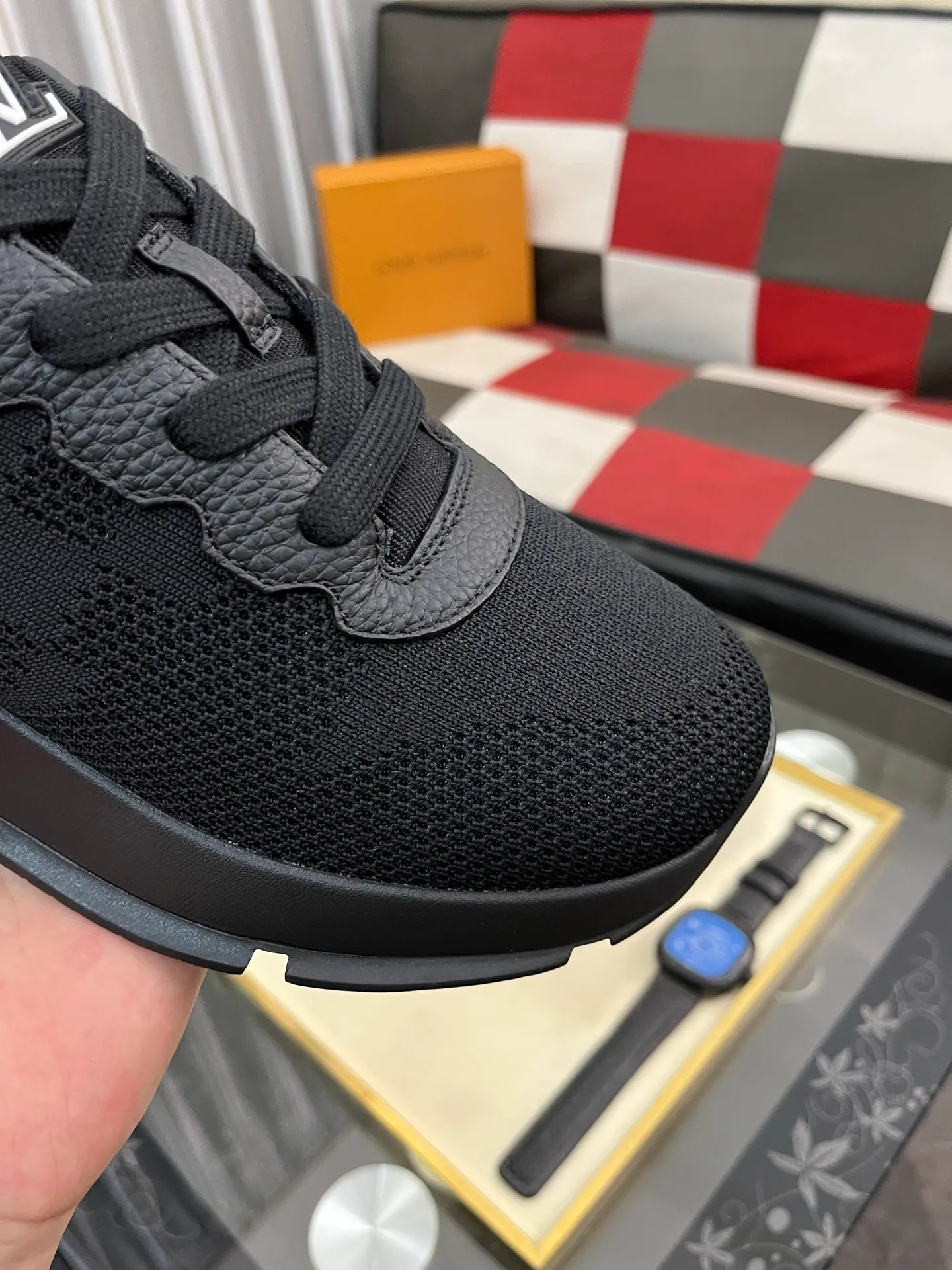 Men's Men's Shoes 💰640⌚️⌚️LV TARINE Louis Vuitton L Family Donkey Brand Casual Sports Shoes Skateboard Shoes Original purchase, development and production This LV Trainer sneaker is made of cow leather to create a complex upper, which requires several hours of ingenious sewing to complete. Inkjet printing renders a unique retro effect, and the classic configuration is from the hands of Virgil Abloh, showing the inspiration of retro basketball shoes. Exquisite packaging at the delivery counter🛍📦 ▪️Fabrics: Original customized first-layer cowhide ▪️Inner lining: Original customized breathable mesh ▪️Outsole: Original molded two-color TPU combination outsole ▪️Size: 38-44